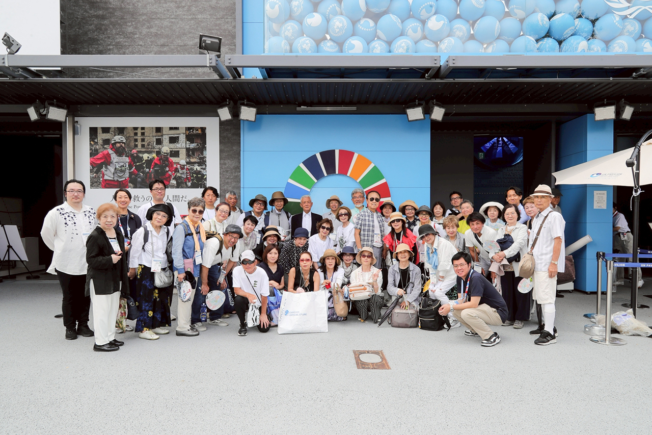 ツアーに参加した日本国際連合協会関西本部の皆さん