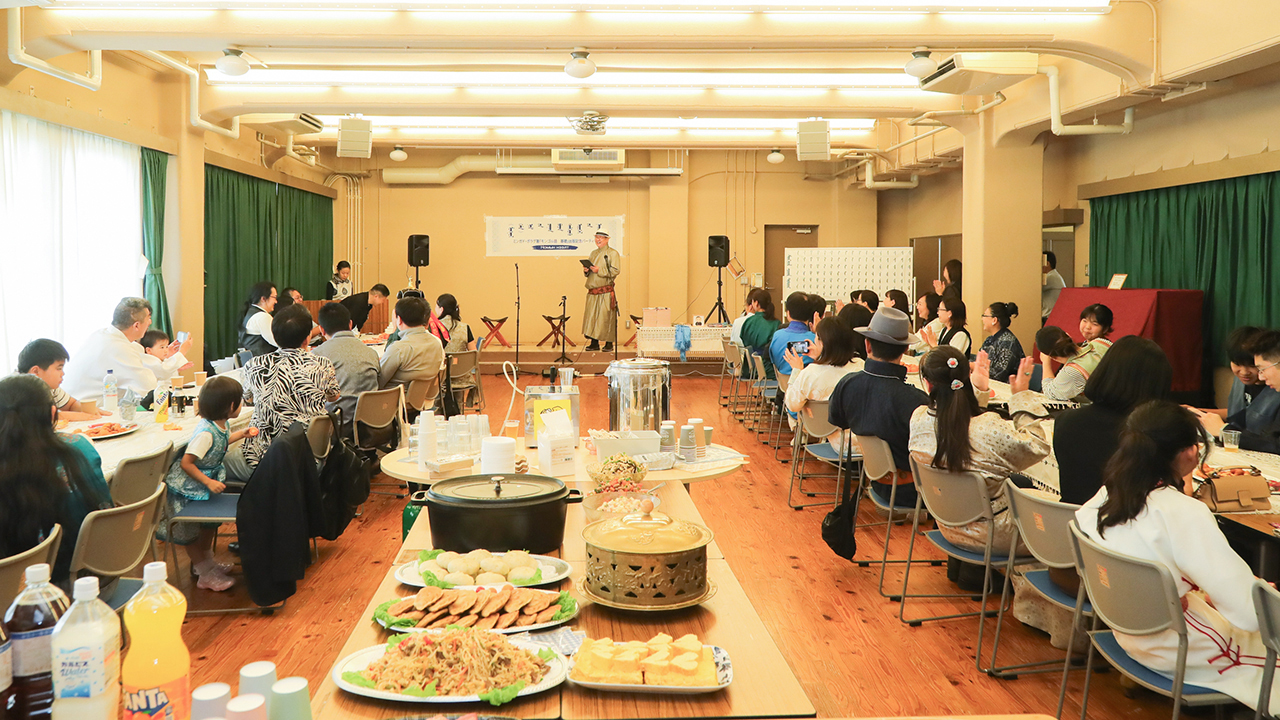 役員の活動/書籍『モンゴル語 基礎』出版記念パーティ 役員の活動/書籍『モンゴル語 基礎』出版記念パーティ