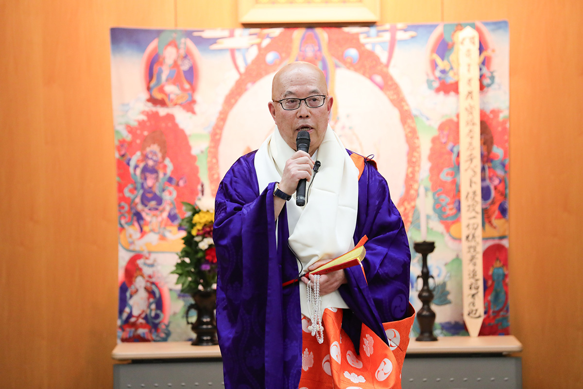 挨拶をする上田尚道代表